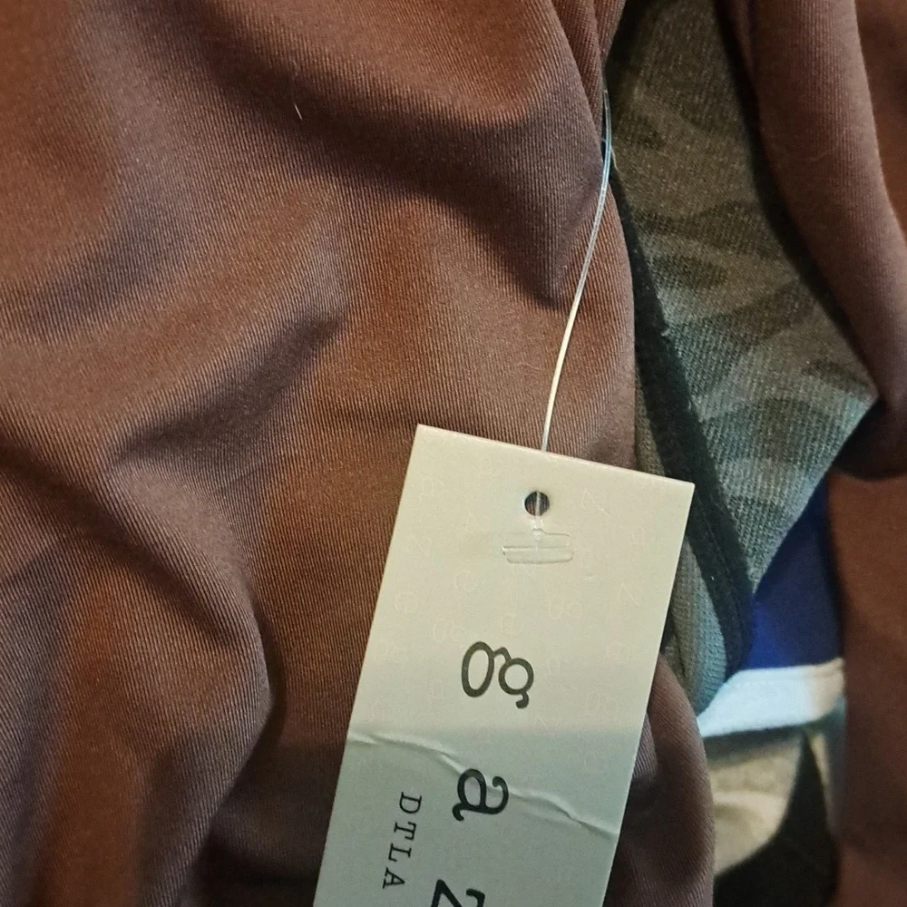 NWT RUCHED BODYCON DRESS - Picture 4 of 5
